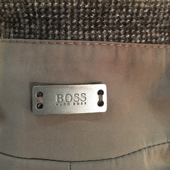 SOLD!!!Hugo Boss Full Length Rain Coat. - Picture 9 of 14